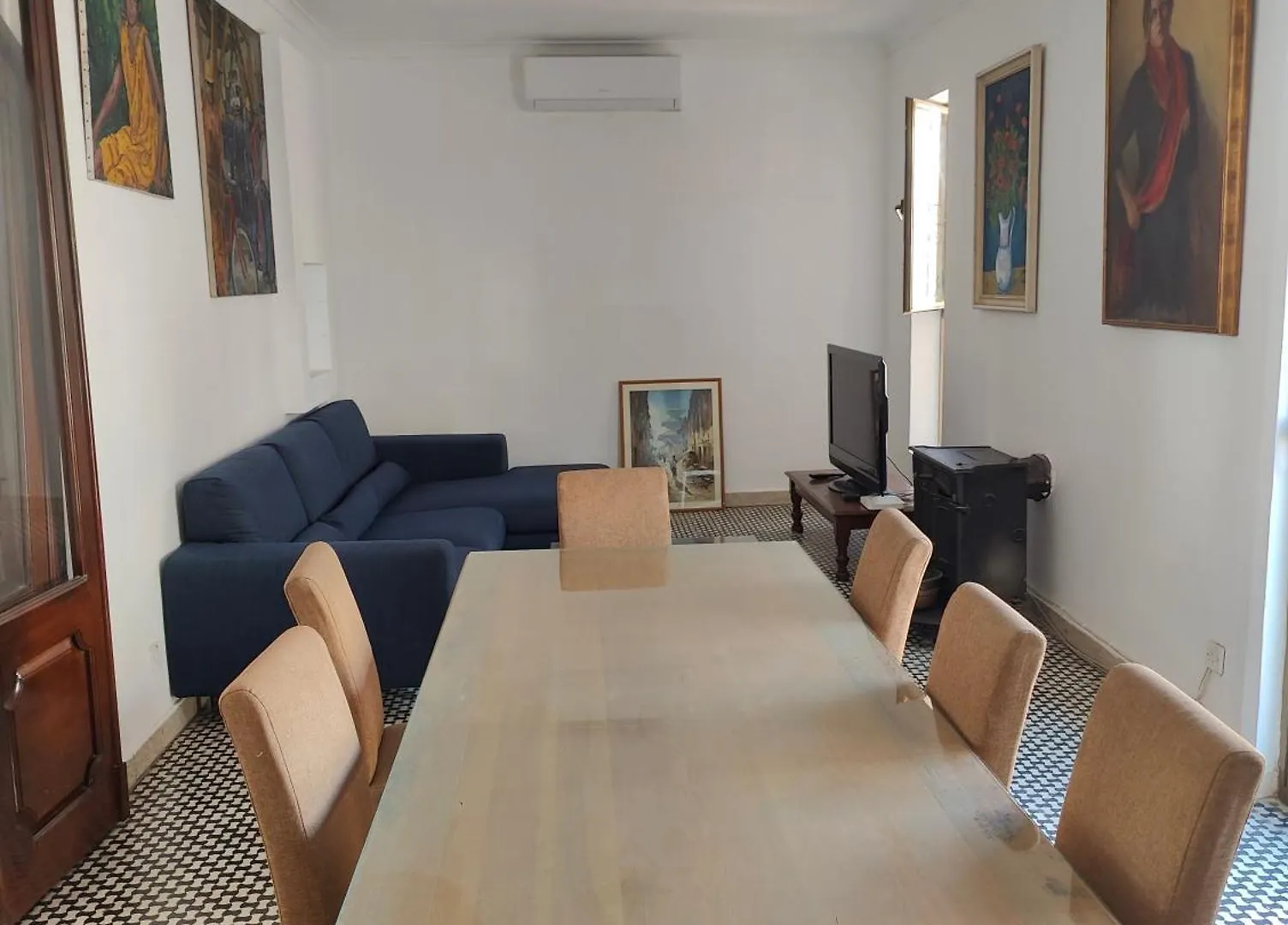 Location, Location, Location Villa Saint Julian's